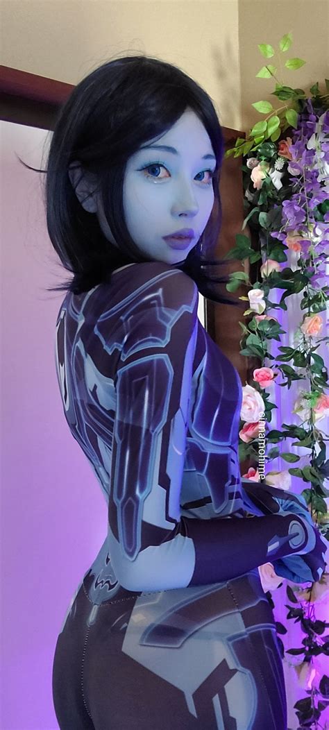 sexy cortana|This is still the best Cortana cosplay Ive ever seen...